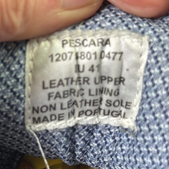 Florsheim Black Chukka Boots with Modern Design - Picture 11 of 14